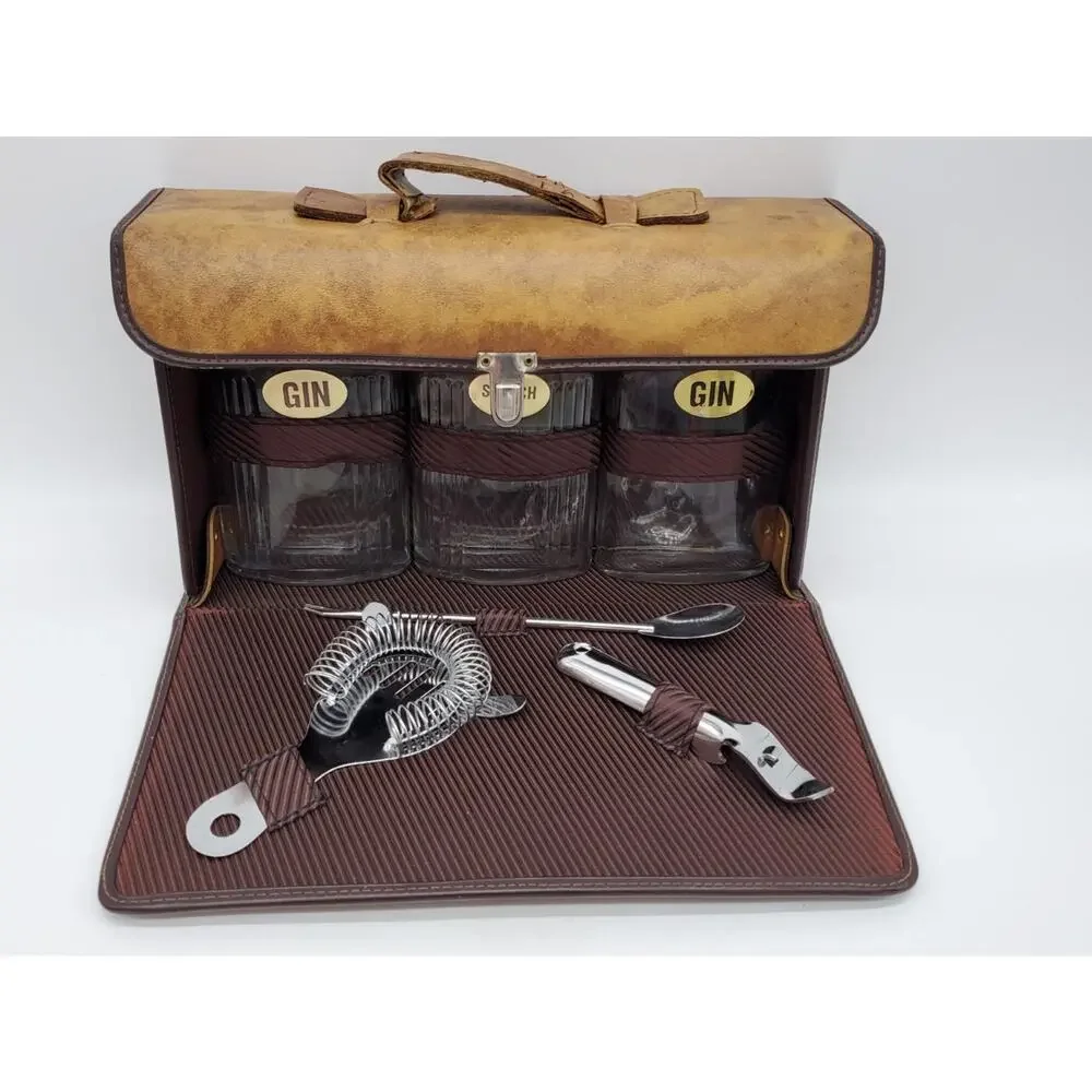 1975 Travel Bar Set Arrowhead Country Club Drinking Kit Mixing